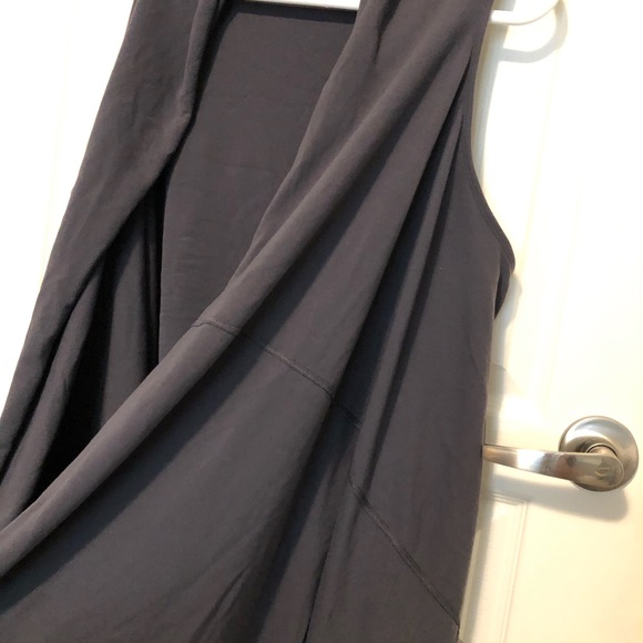 Lululemon Scarf/Wrap Infinity Top 🌟 - Picture 3 of 6